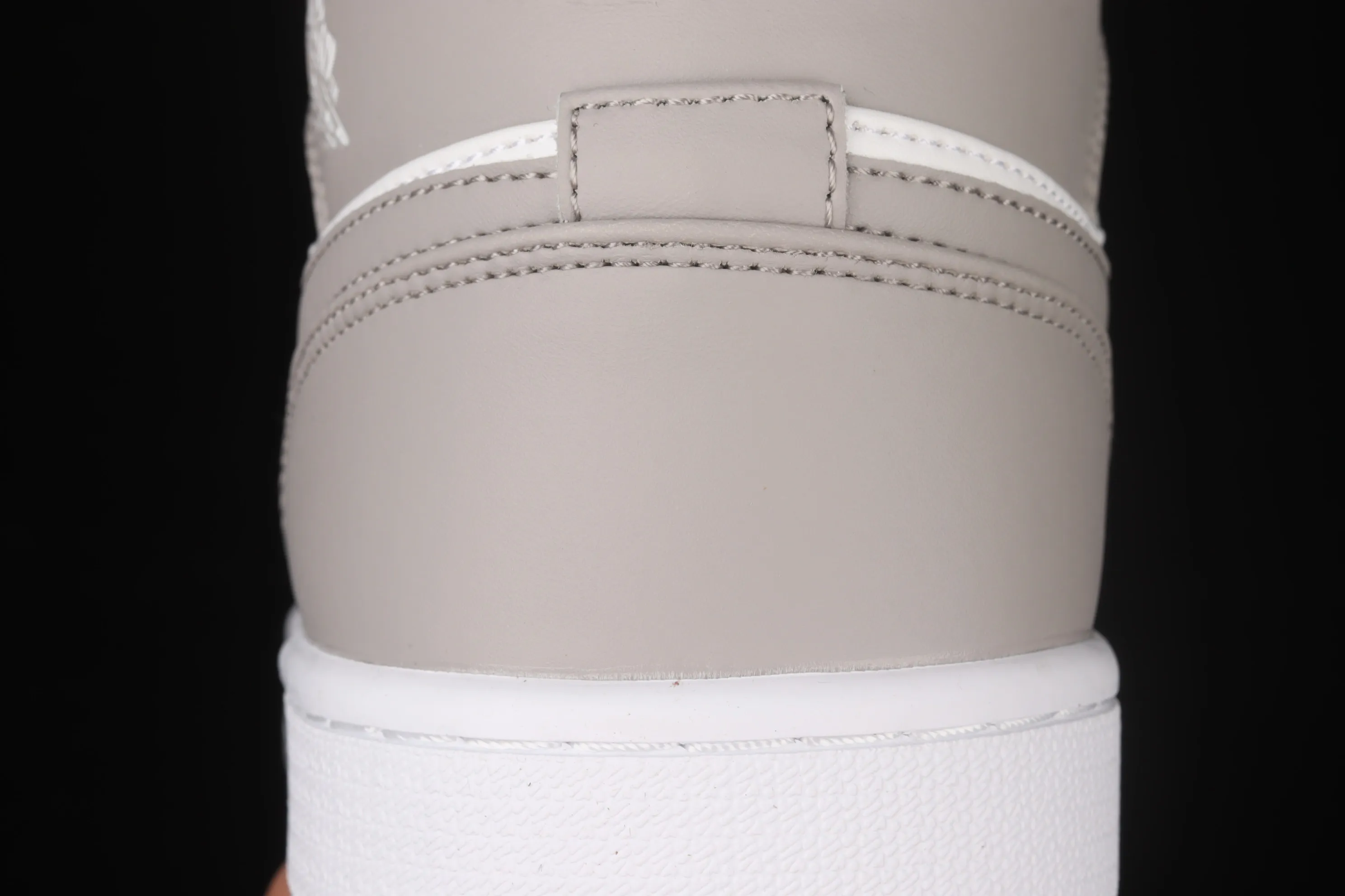 All Categories Air Jordan Jordan Series Basketball Shoes Air Jordan 1 Mid Air Jordan 1 Mid AJ1 Joe 1 Middle Linen College Gray Mid-top Basketball Shoes 554724-082